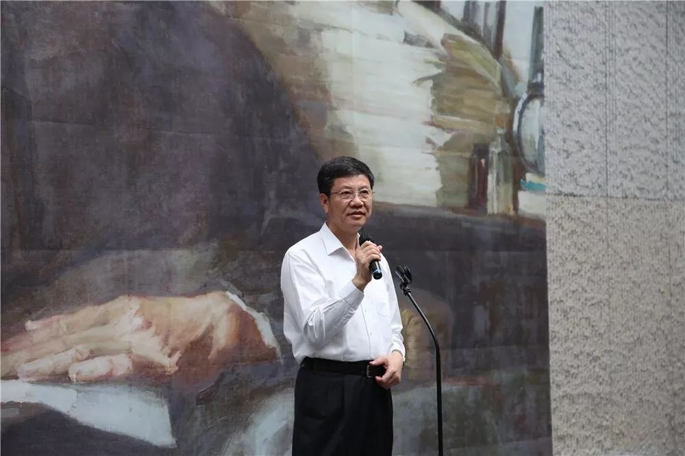 广州市人大常委会主任陈建华致辞.jpg
